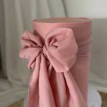 Load image into Gallery viewer, 6&quot; Bow Cake Pink⎜Extended Height
