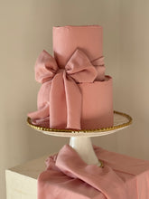 Load image into Gallery viewer, Bow Cake (40-60 pax)
